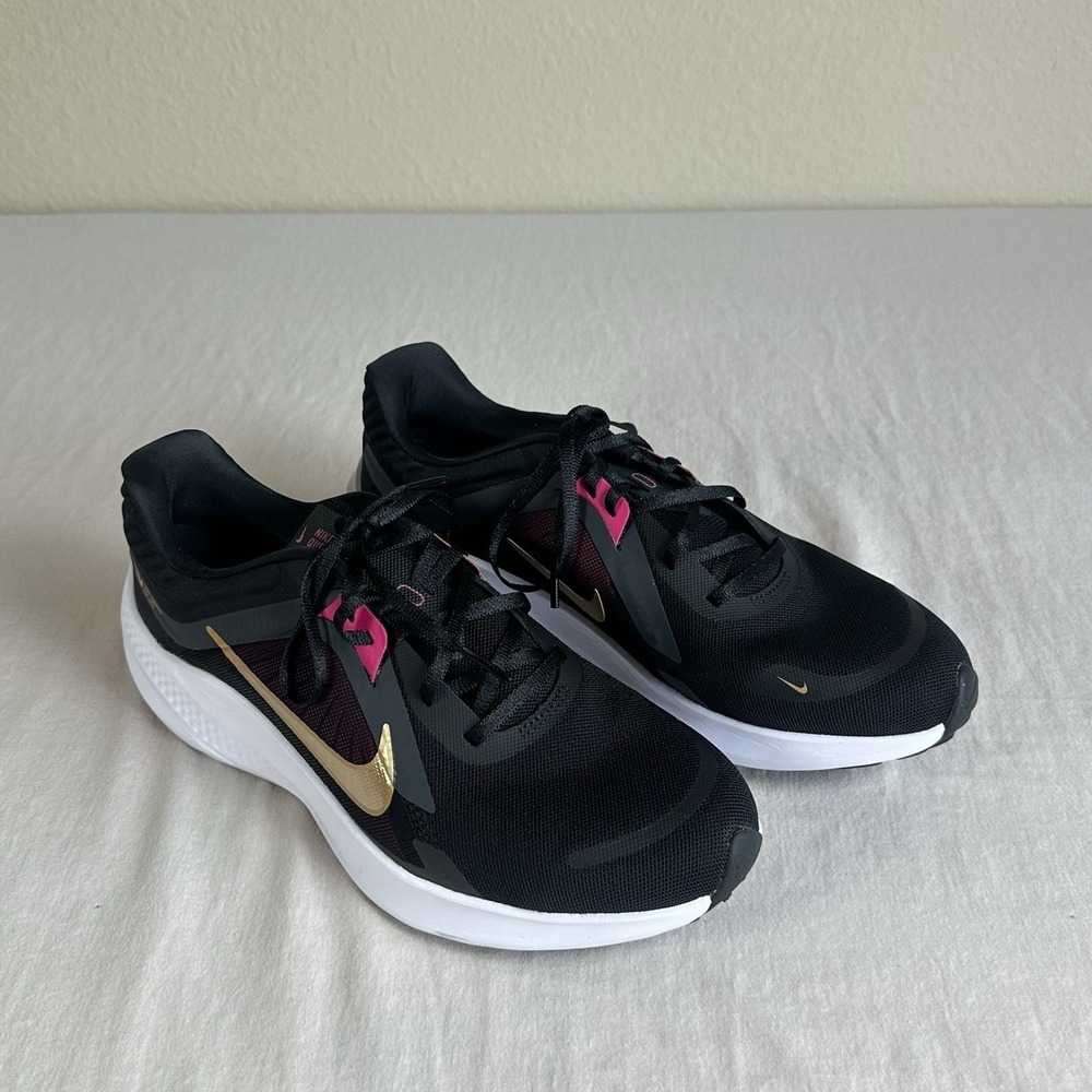 NIKE QUEST 5 Unisex Black Gold Berry Size US W 10 Men 8.5 New No Lid DD9291 009